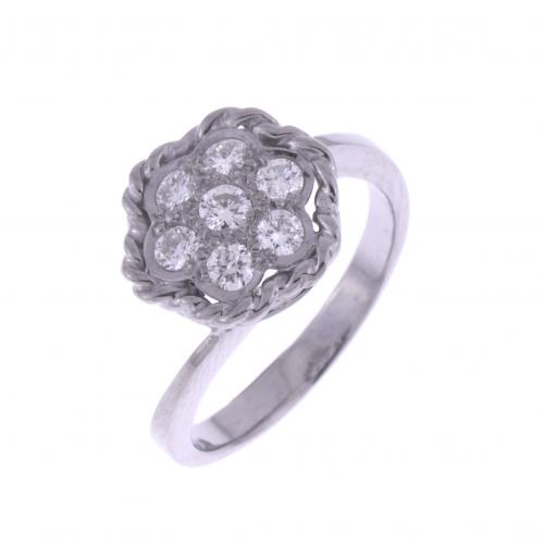 DIAMONDS FLORAL RING.