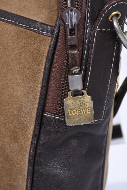 LOEWE. BOLSA DE HOMBRO, CIRCA 1990.