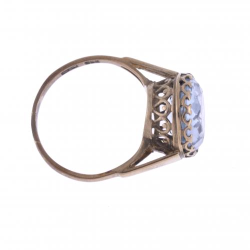 RING WITH AQUAMARINE, CIRCA 1920.