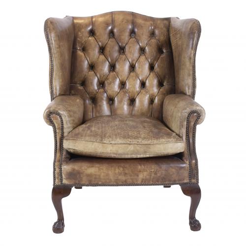 CHESTERFIELD STYLE ARMCHAIR, 20TH CENTURY. 