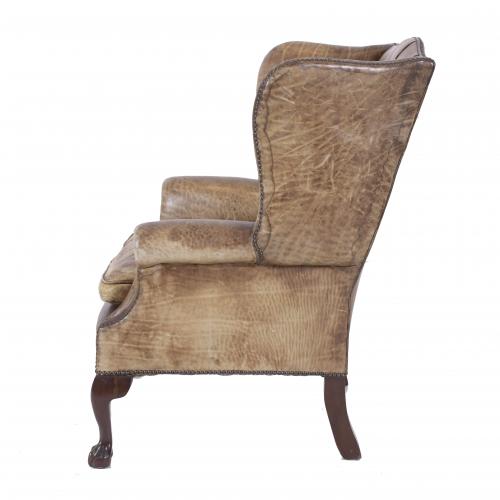 CHESTERFIELD STYLE ARMCHAIR, 20TH CENTURY. 