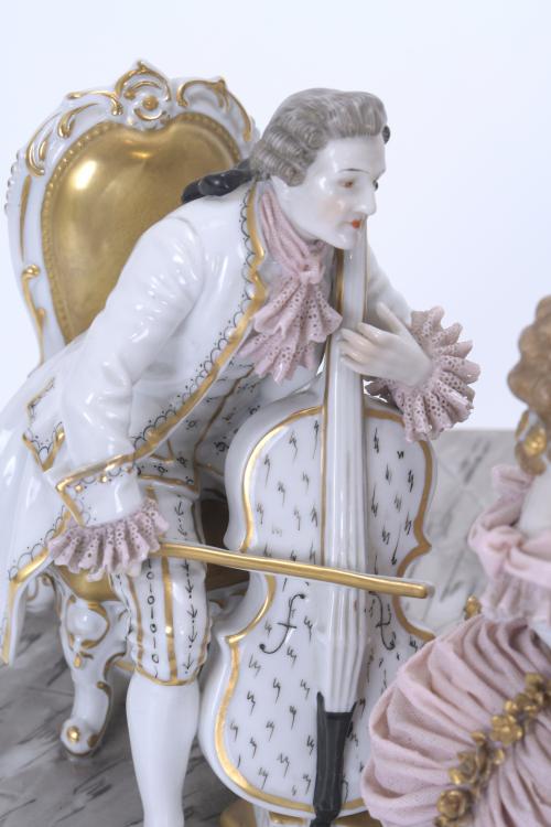 CAPODIMONTE MANUFACTURE. FIGURAL GROUP WITH MUSICAL SCENE, 