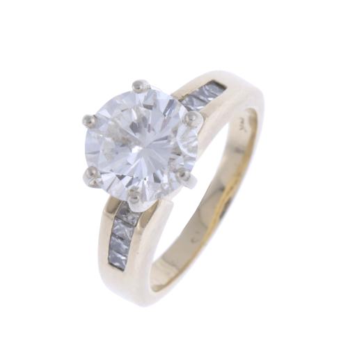 DIAMOND SOLITAIRE RING.