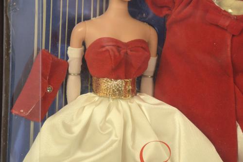 MATTEL. BARBIE DOLL MODEL "SILKEN FLAME" FROM THE "COLLECTO