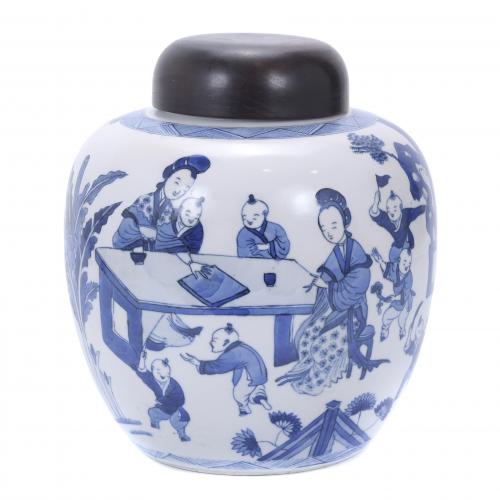 20TH CENTURY CHINESE SCHOOL. KANG CHI STYLE JAR.