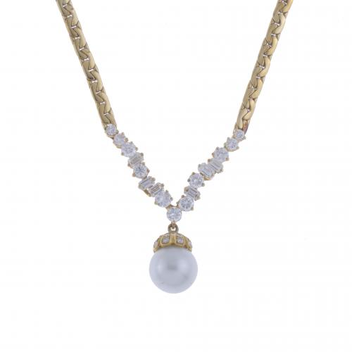 NECKLACE WITH DIAMONDS AND PEARL.