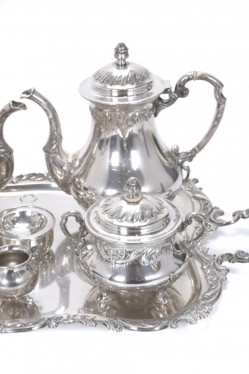 SILVER COFFEE AND TEA SET, MID 20TH CENTURY.