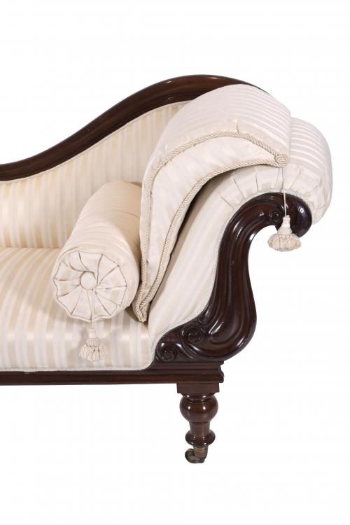 VICTORIAN STYLE CHAISE LONGUE, 20TH CENTURY.