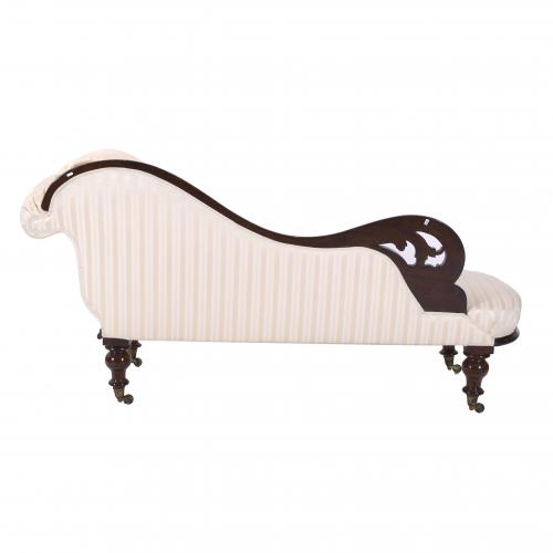 VICTORIAN STYLE CHAISE LONGUE, 20TH CENTURY.