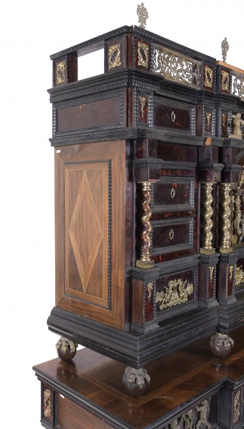 PAIR OF CABINETS ON CONSOLES, MANNERIST STYLE, 20TH CENTURY.