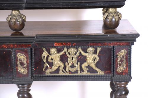 PAIR OF CABINETS ON CONSOLES, MANNERIST STYLE, 20TH CENTURY.