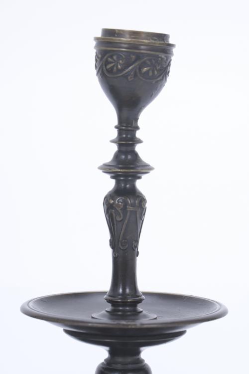 PAIR OF RESTORATION STYLE CANDLESTICKS, EARLY 20TH CENTURY.