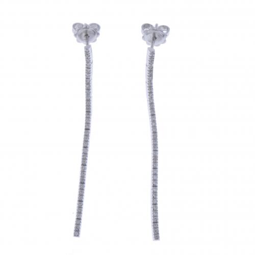 LONG EARRINGS WITH DIAMOND STRAND.