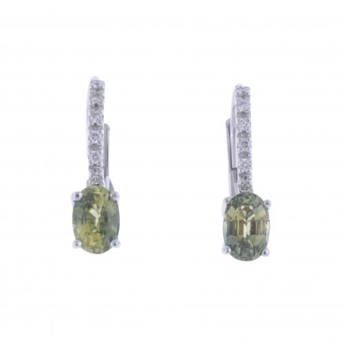 EARRINGS WITH OLIVINE AND DIAMONDS.