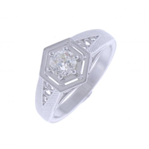 ART DECO STYLE SOLITAIRE RING.