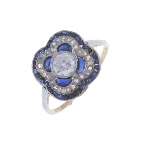 ART DÉCO RING WITH DIAMONDS AND SAPPHIRES.