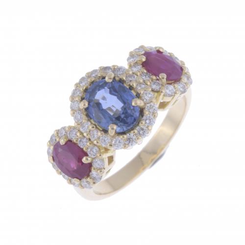 RING WITH SAPPHIRE AND TWO RUBIES WITH DIAMONDS.