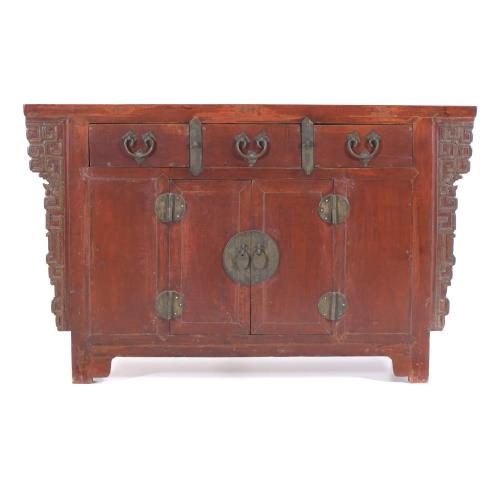 LATE QING DYNASTY, 19TH CENTURY. ALTAR UNIT.