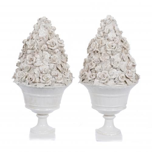 BASSANO MANUFACTURE. PAIR OF CERAMIC "BOUQUETS", 21ST CENTURY.