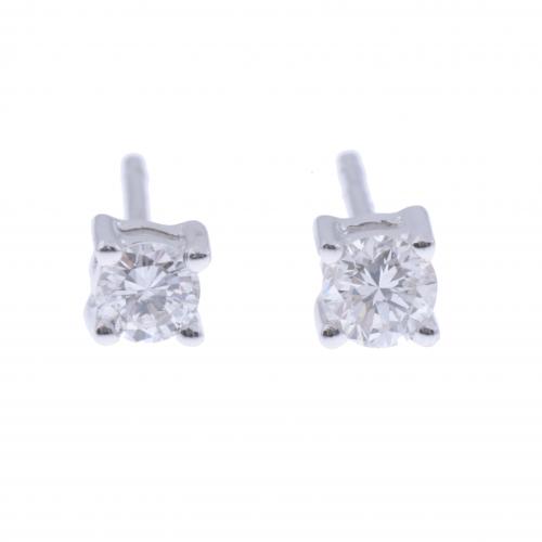 SOLITAIRE EARRINGS WITH DIAMOND.