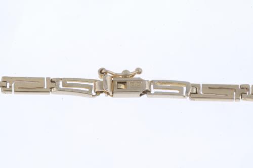 CHOKER WITH FRETWORK.