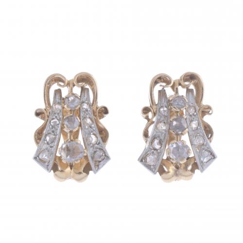 ELIZABETHAN EARRINGS WITH DIAMONDS.