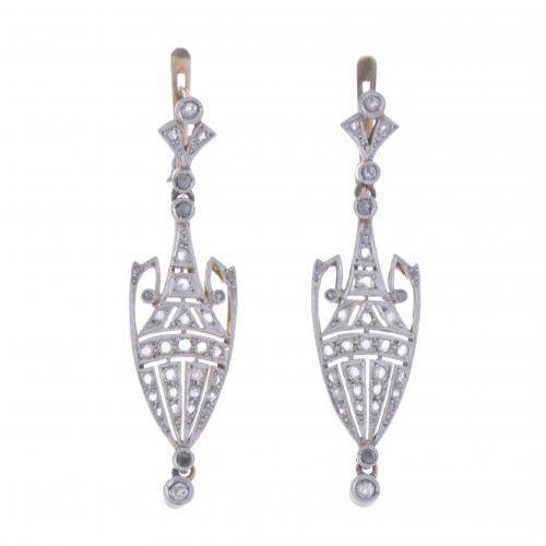 "NOUCENTISTA" LONG EARRINGS WITH DIAMONDS.