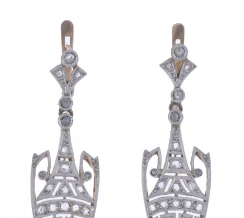 "NOUCENTISTA" LONG EARRINGS WITH DIAMONDS.