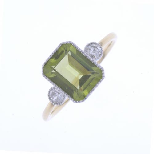 ART DECO STYLE RING WITH PERIDOT.