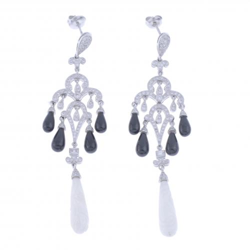 GIRANDOLE EARRINGS WITH DIAMONDS AND ONYX.