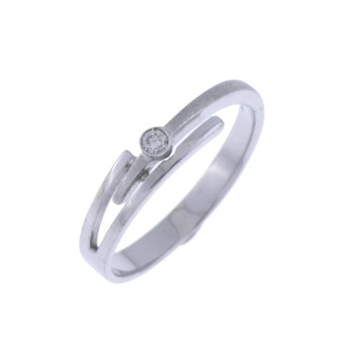 DIAMOND SOLITAIRE RING.