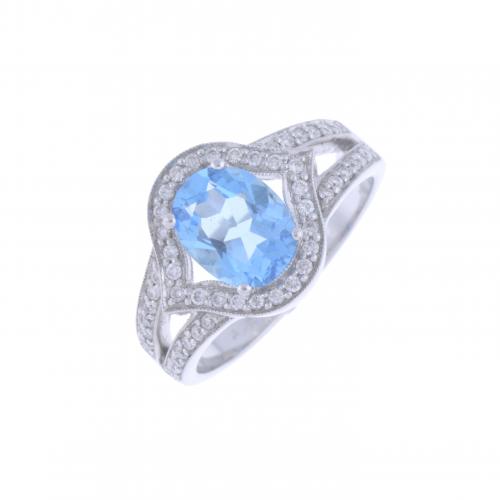 RING WITH TOPAZ AND DIAMONDS.