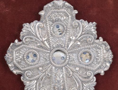 SILVER RELIQUARY CROSS, 19TH CENTURY.