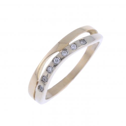 TWO-TONE ETERNITY RING.