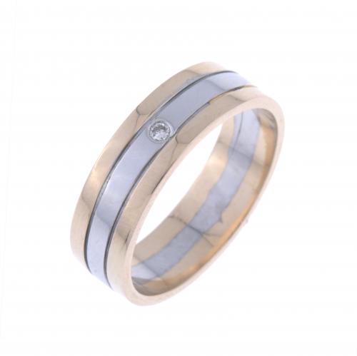 TWO-TONE WEDDING RING WITH DIAMOND.