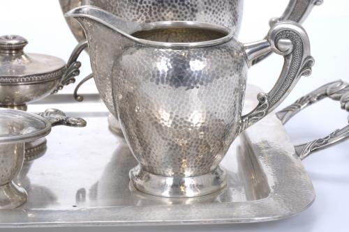 SILVER TEA AND COFFEE SET, 20TH CENTURY.