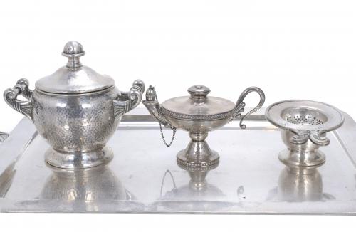 SILVER TEA AND COFFEE SET, 20TH CENTURY.