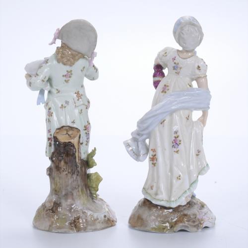 PAIR OF PORCELAIN FIGURES, 20TH CENTURY.