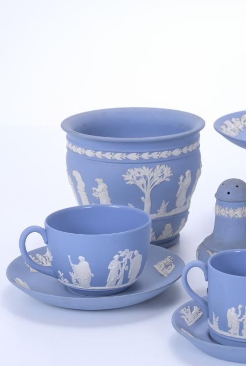 WEDGWOOD MANUFACTURE. COFFEE, TEA AND SNACK SET, 1956.