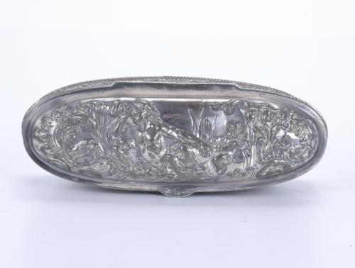 TWO SMALL SILVER TRAYS AND A BOX, 20TH CENTURY.