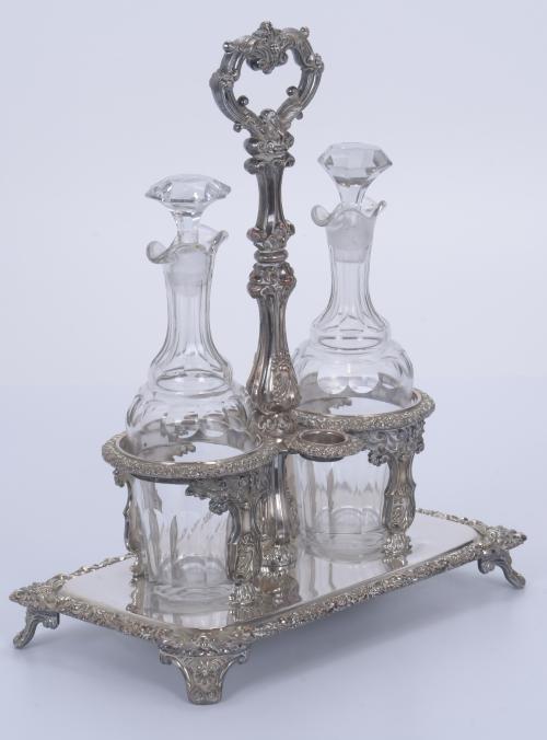 ELIZABETHAN STYLE SILVERY METAL CRUETS, 20TH CENTURY.