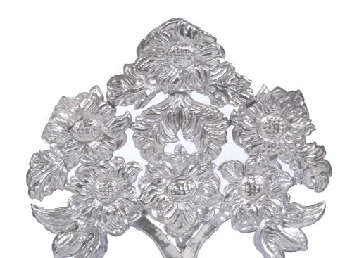 PAIR OF SILVER BOUQUETS, 20TH CENTURY.