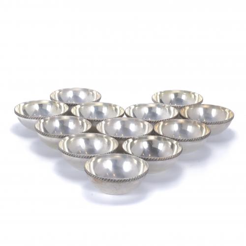 TWELVE BARCELONA SILVER BOWLS, 20TH CENTURY.