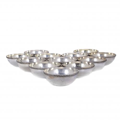 TWELVE BARCELONA SILVER BOWLS, 20TH CENTURY.