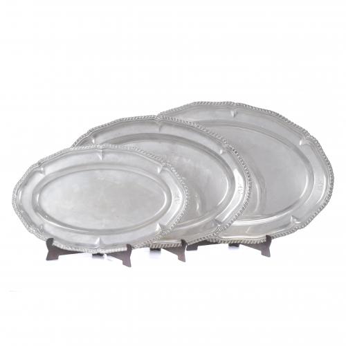 THREE OVAL SILVER TRAYS, 20TH CENTURY.