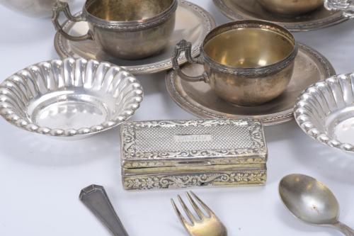 VARIOUS SILVER SERVING ITEMS, 19TH AND 20TH CENTURY.