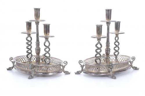 PAIR OF TRAYS WITH CANDLESTICKS, 20TH CENTURY.