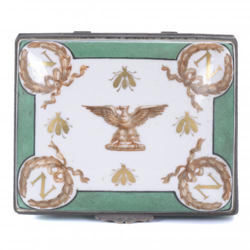 SÈVRES MANUFACTURE. EMPIRE PORCELAIN BOX.