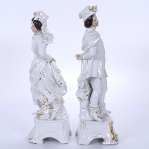 PAIR OF ELIZABETHAN PORCELAIN VASES.