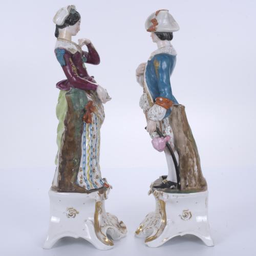 PARIS MANUFACTURE. PAIR OF PORCELAIN FIGURES FROM NAPOLEON